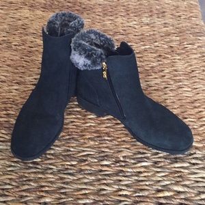 Cole Haan booties NWOT. Quinney. Black suede. Sz9